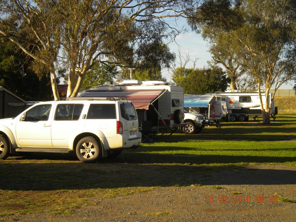 Holbrook Motor Village エクステリア 写真